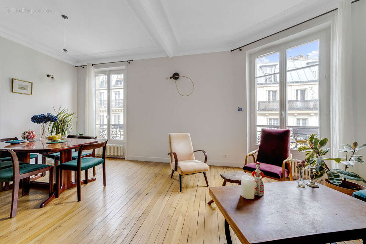 Appartement à PARIS-18E