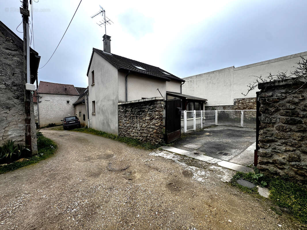 Maison à FEUCHEROLLES