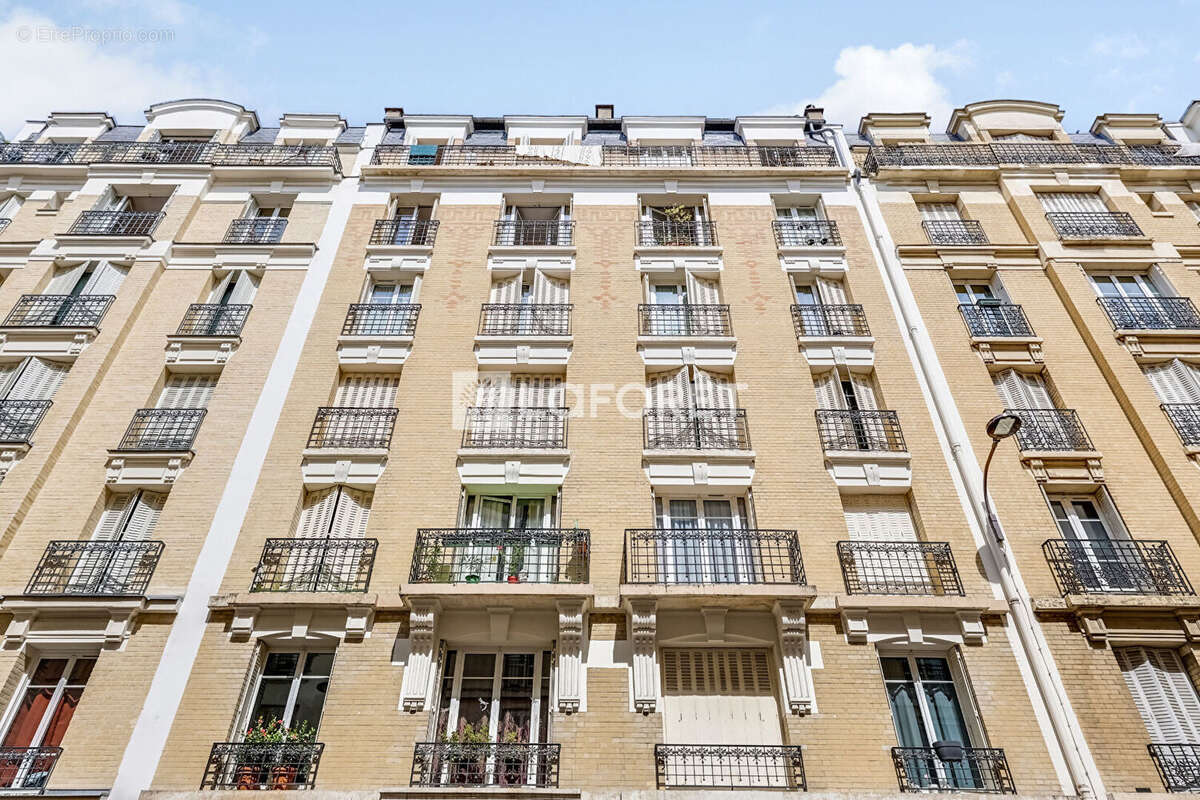 Appartement Paris 1 pièce(s)  26 m² - photo 6