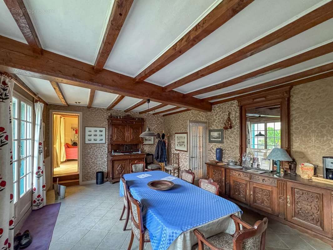 Maison à BEAUVAIS-SUR-MATHA