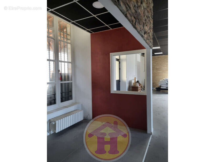 Commerce à SAINT-JUNIEN