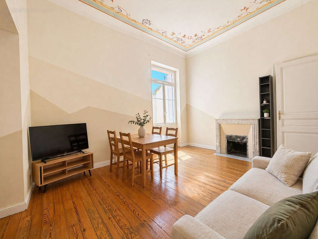 Appartement à MENTON
