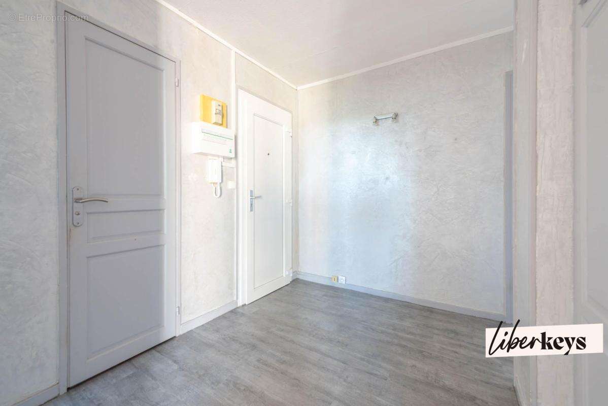 Appartement à BOIS-D'ARCY
