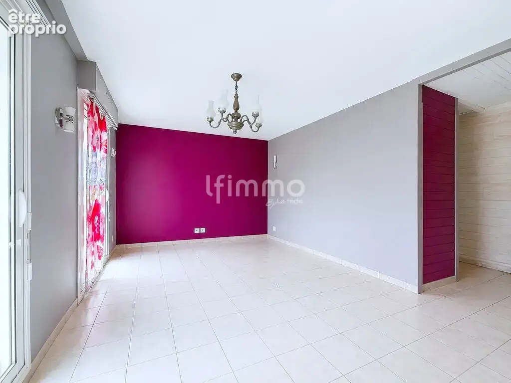 T3 de 63 m² avec balcon, garage et cave - Kerfeunteun, Quimper ( - photo 8