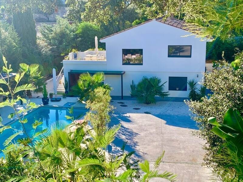 Maison à FREJUS