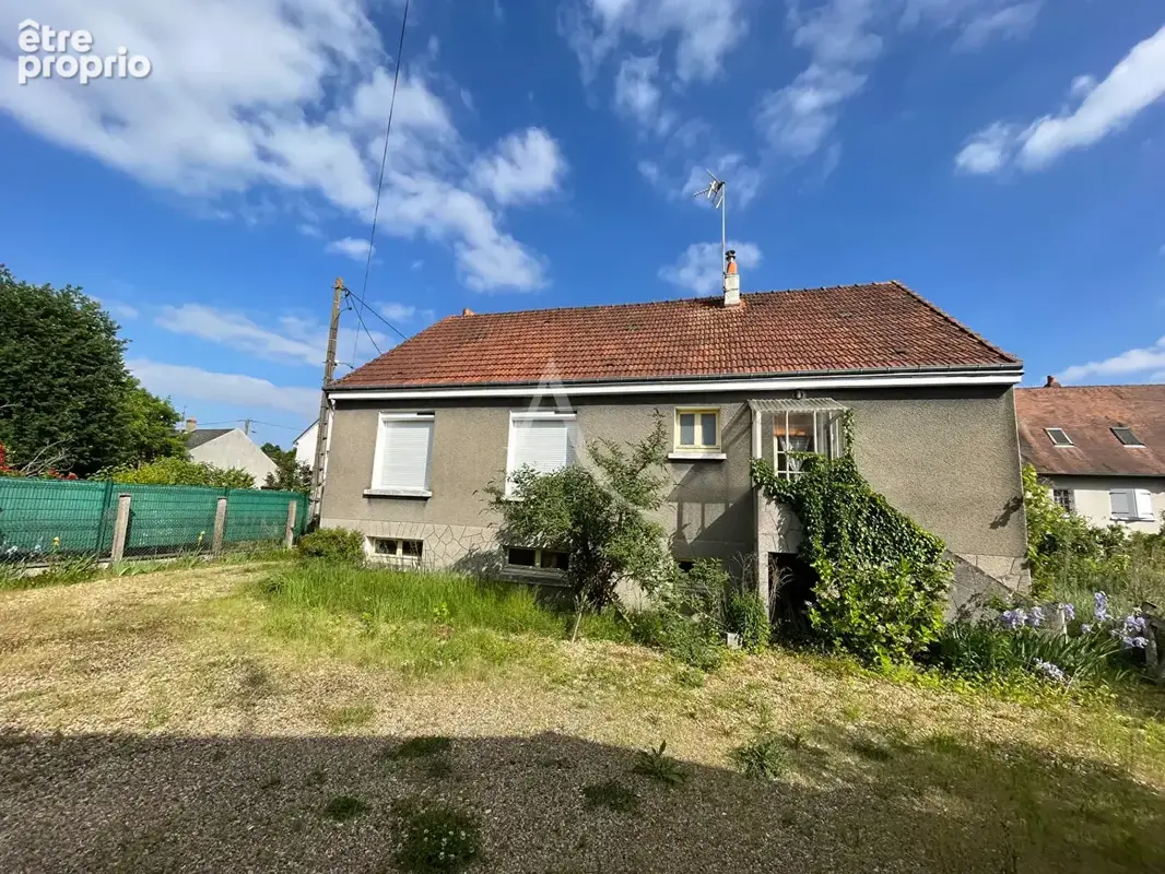 Maison à SAINT-JEAN-DE-BRAYE