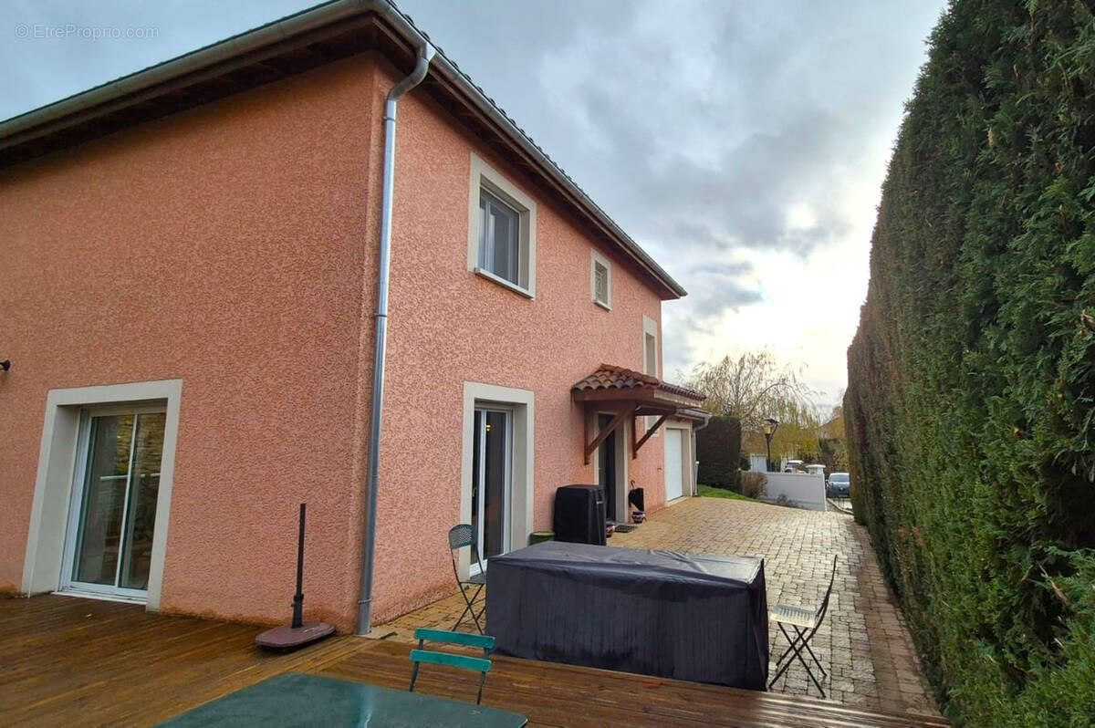 Maison à LE BOIS-D'OINGT