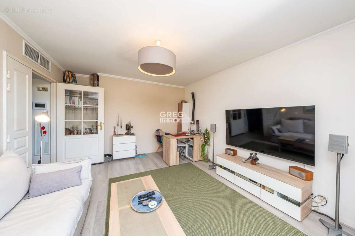 Appartement à VILLENEUVE-LOUBET