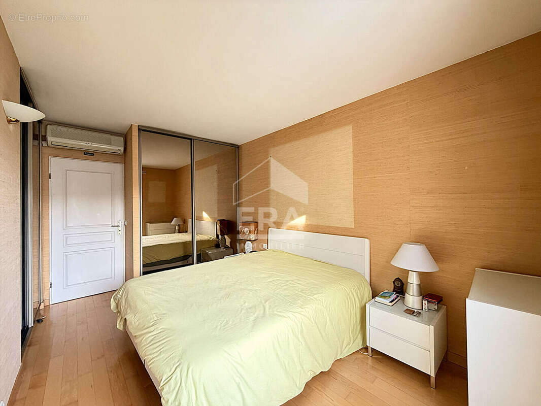 Appartement à LEVALLOIS-PERRET