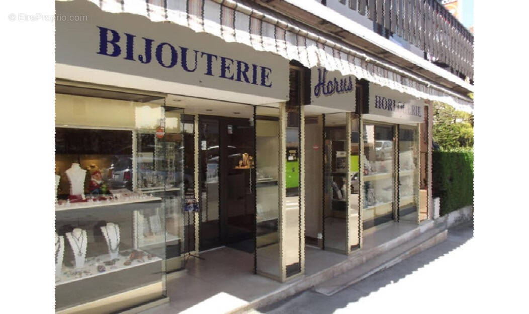 Commerce à LA ROCHETTE