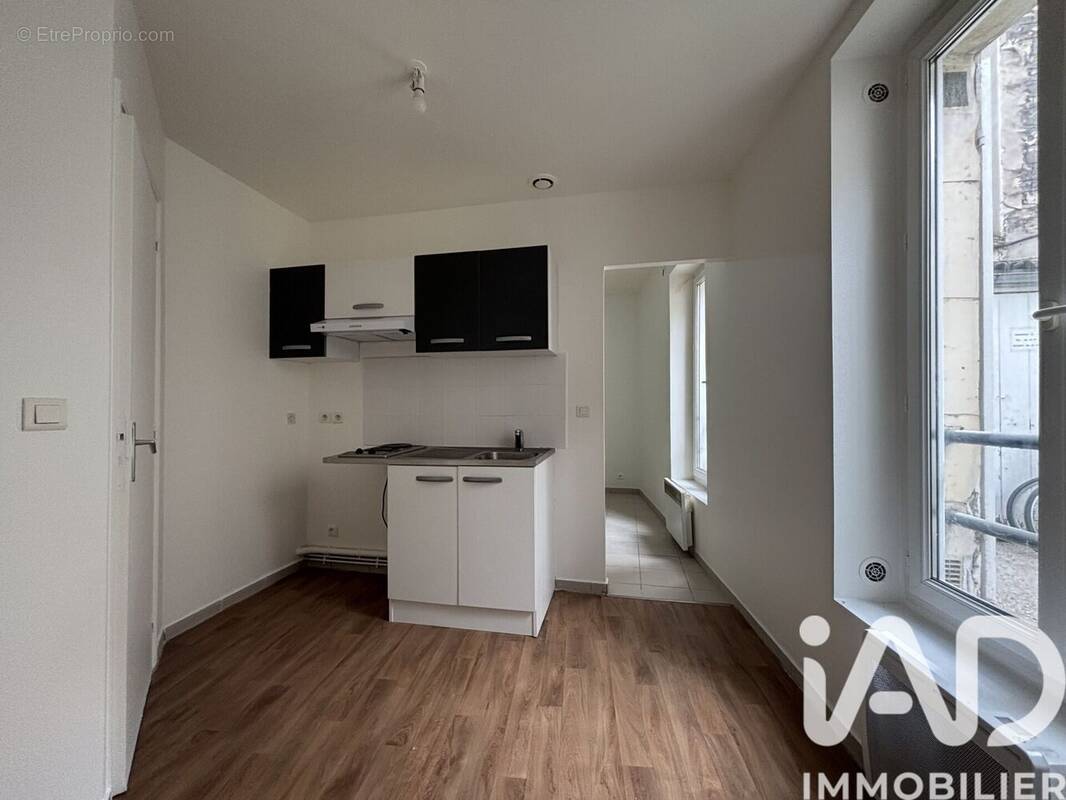 Photo 1 - Appartement à PARIS-18E