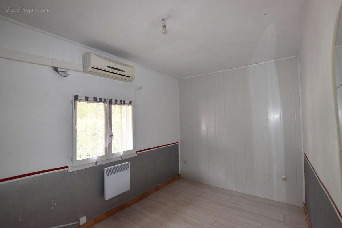 MAISON 1 : Chambre 2 - Maison à BOUILLARGUES