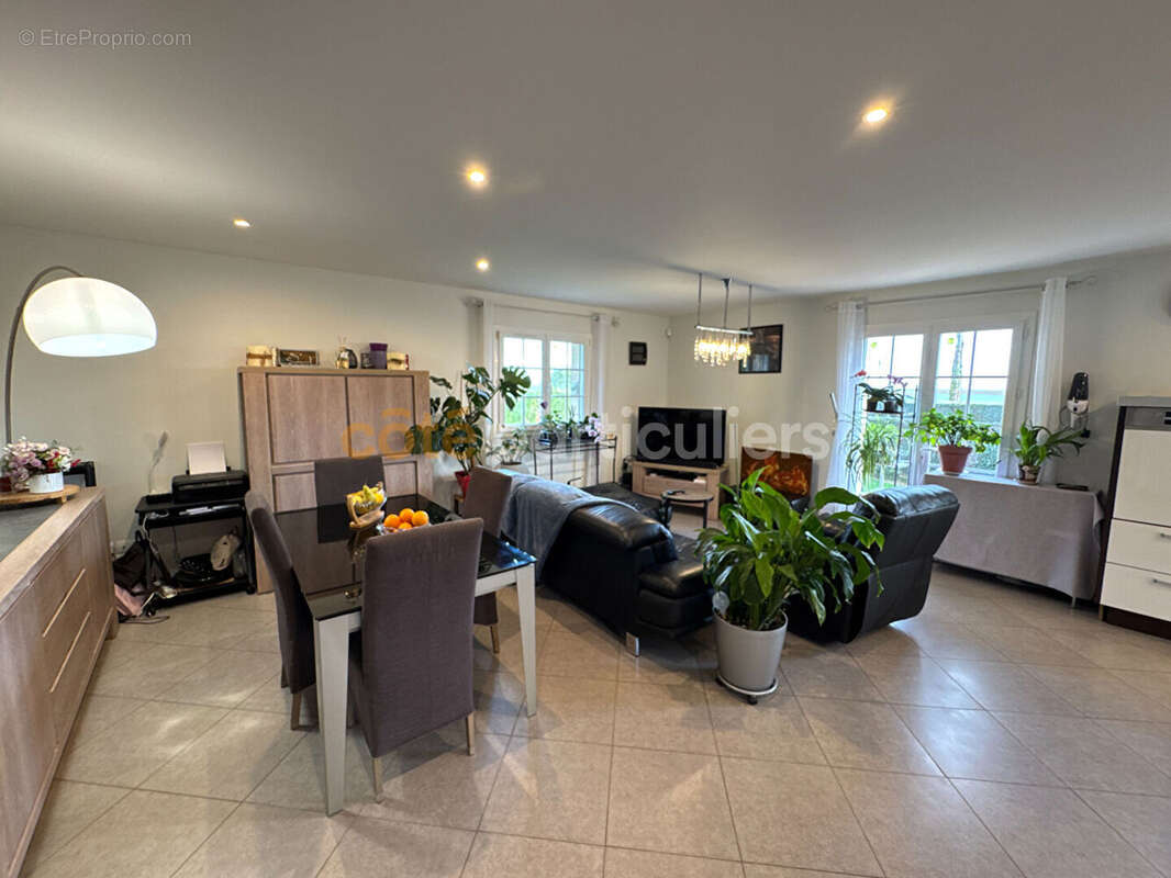 Maison à NOGENT-LE-SEC