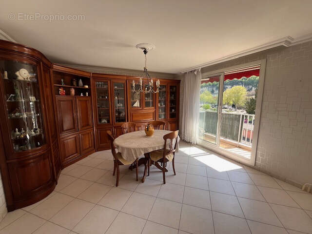 Appartement à FONTAINE