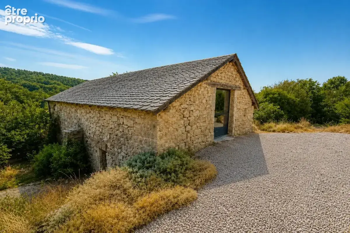 Maison de 11 pièces de 185 m² + 335 m2 de dépendance à La Tieule - photo 5