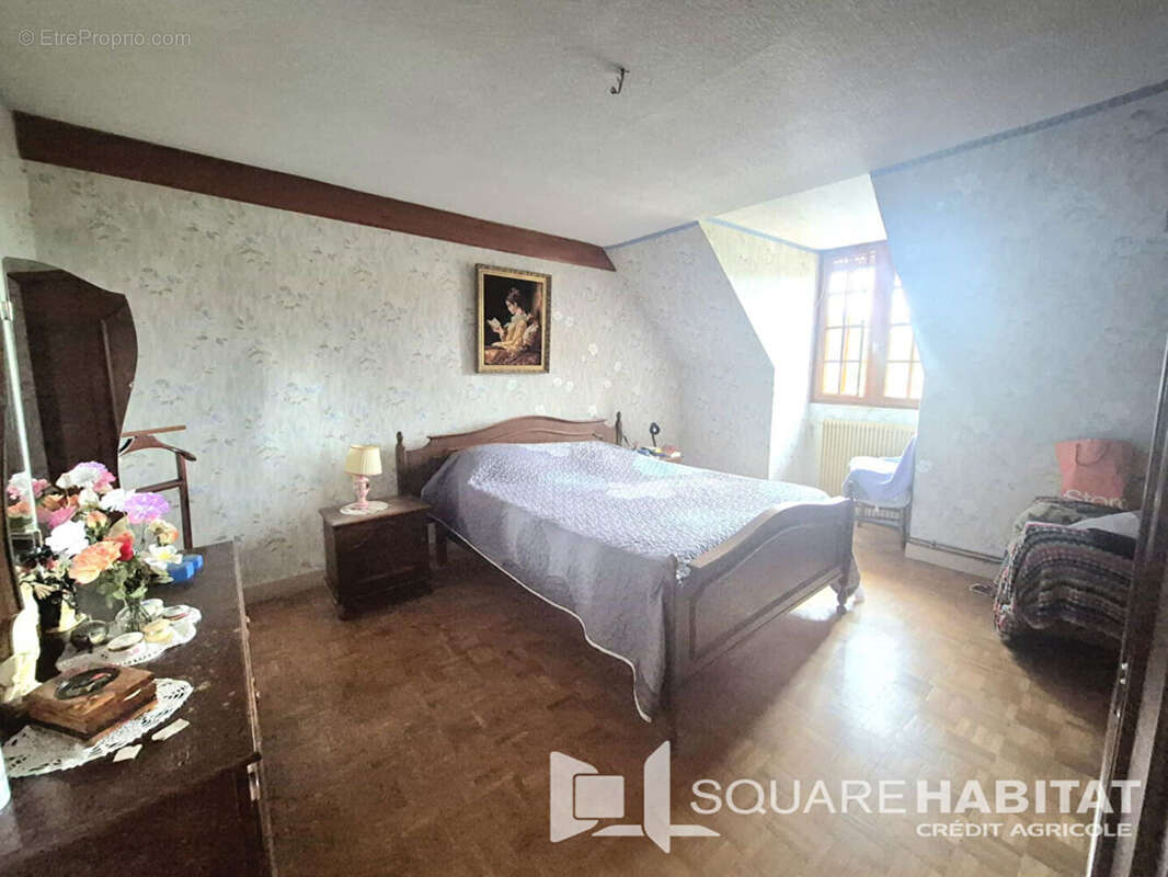 Maison à IZEL-LES-HAMEAUX