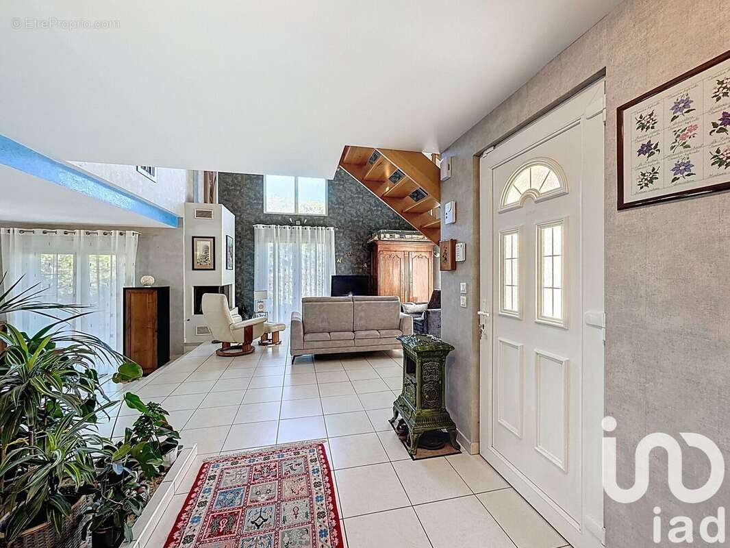 Maison 163 m² à Nouilly  - photo 4