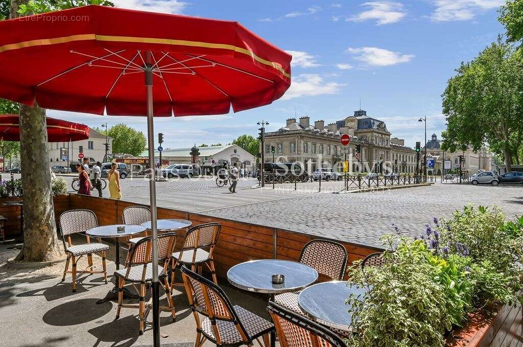 Appartement à PARIS-7E