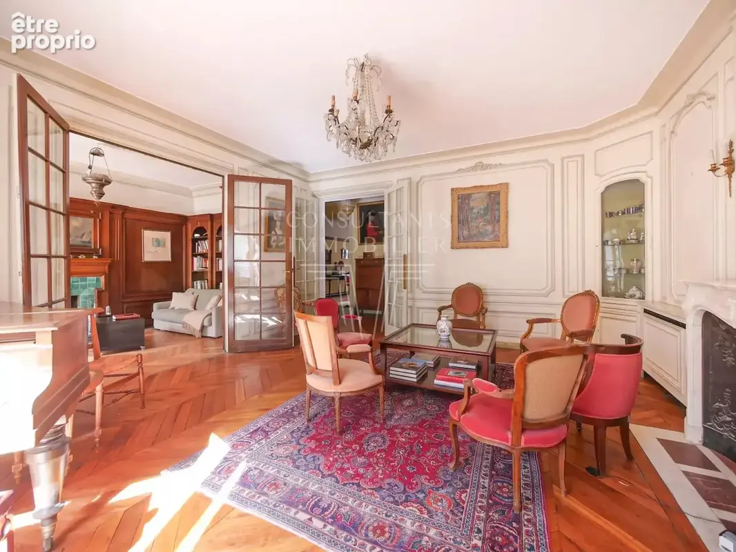 Square lamartine. appartement en étage élevé superbe ancien - photo 6