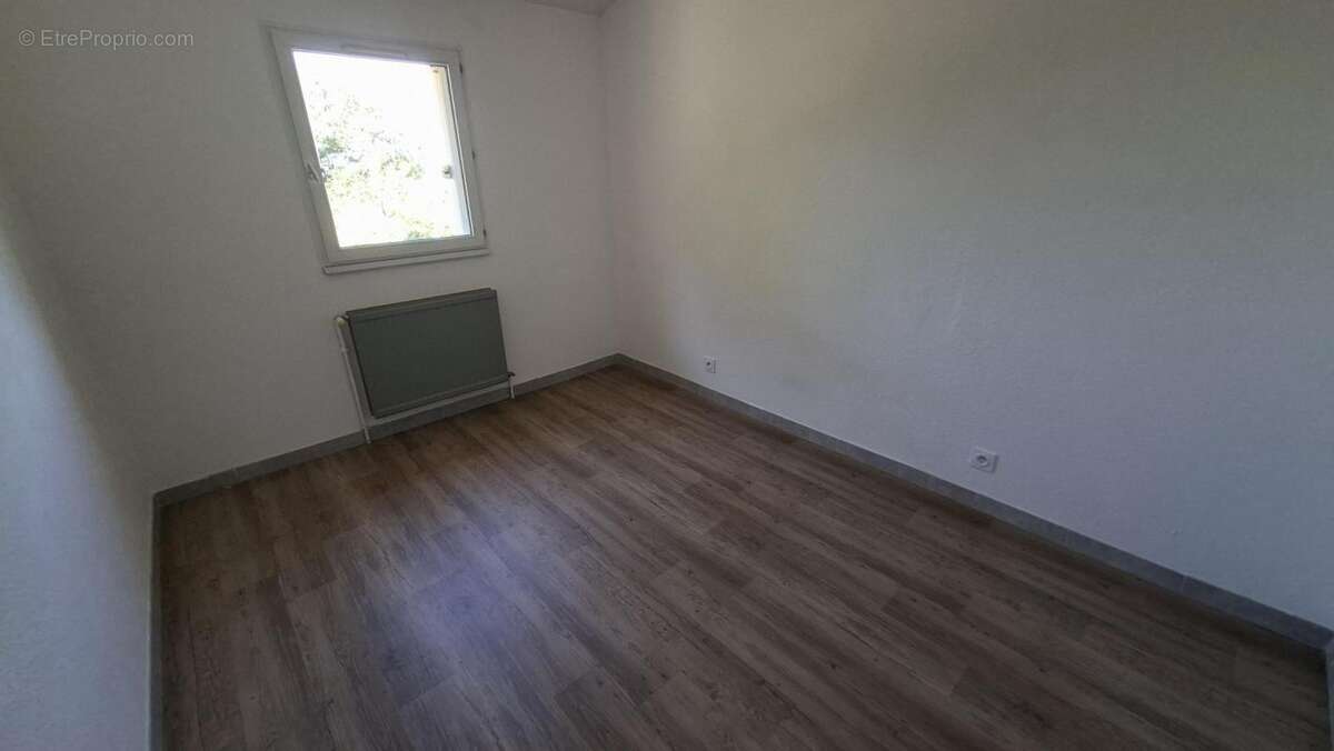 Maison à VALREAS