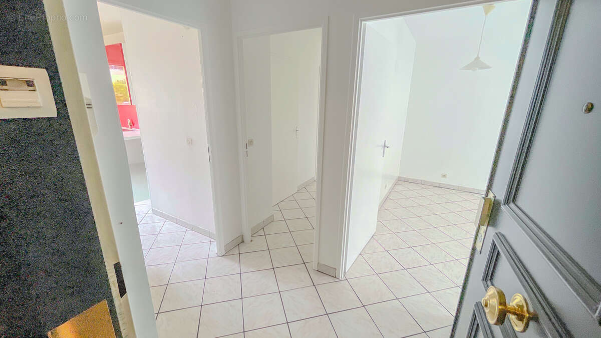 Appartement à VILLENEUVE-LA-GARENNE