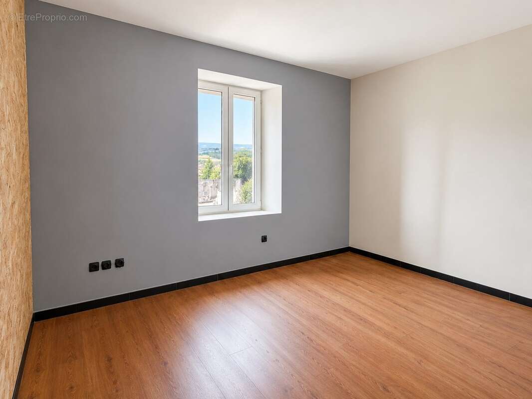 Saint-hilaire-de-la-côte – maison de caractère rénovée – 94,46 m² – jardin – terrasse - photo 7