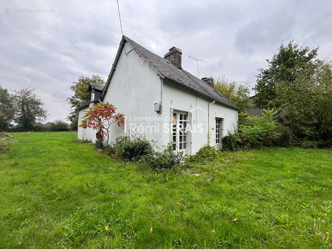 Maison à SAINT-ROCH-SUR-EGRENNE