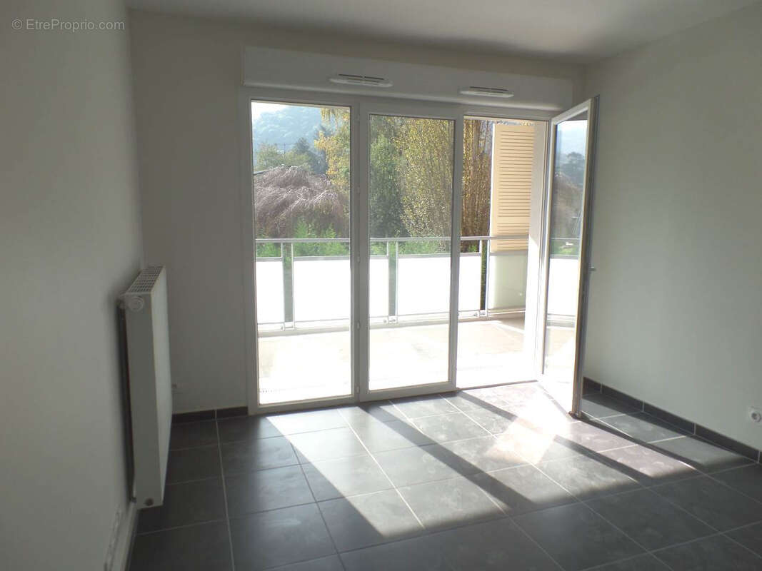 Appartement à GIERES