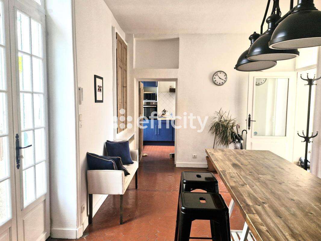 Maison 374 m² à Millery  - photo 2
