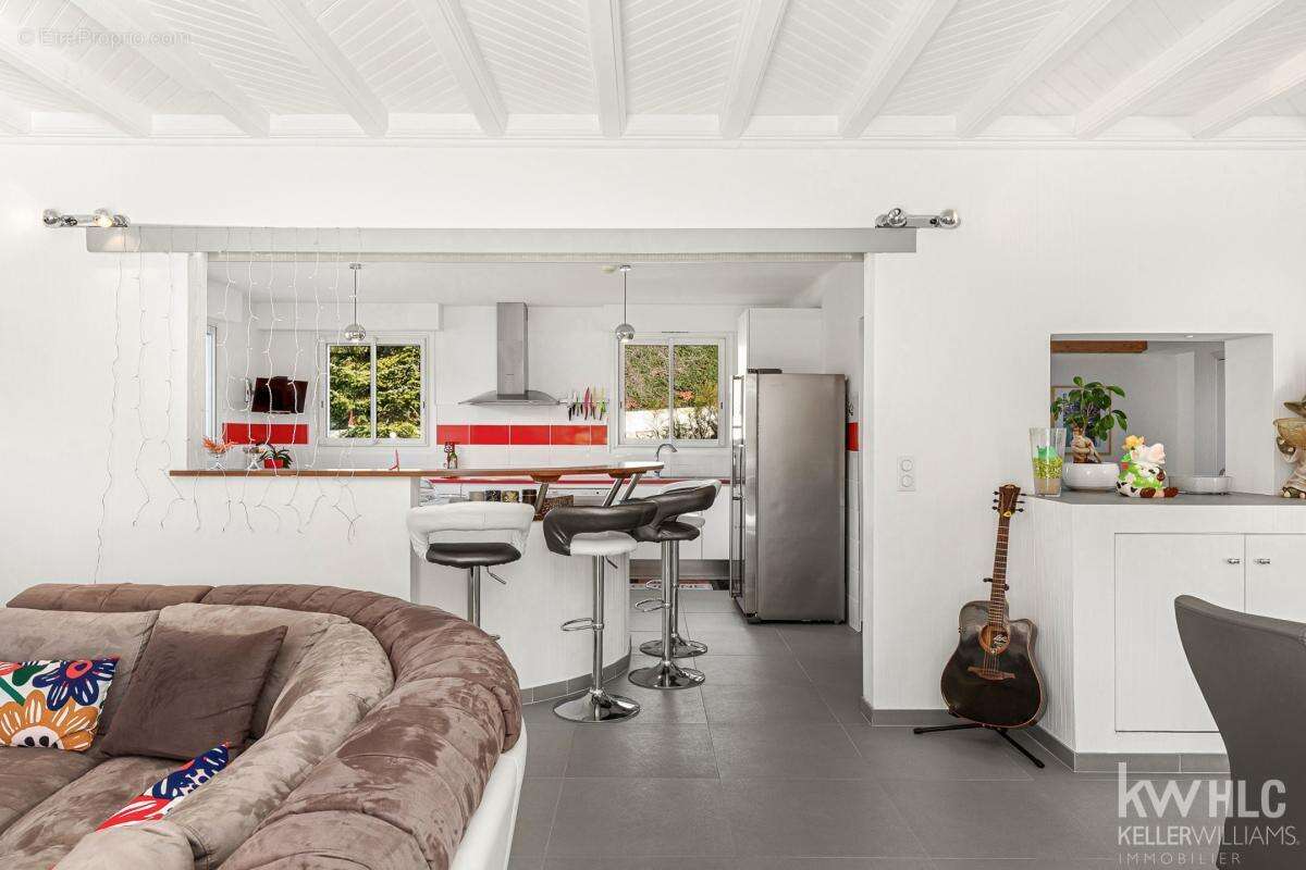 Maison à ROQUEFORT-LES-PINS