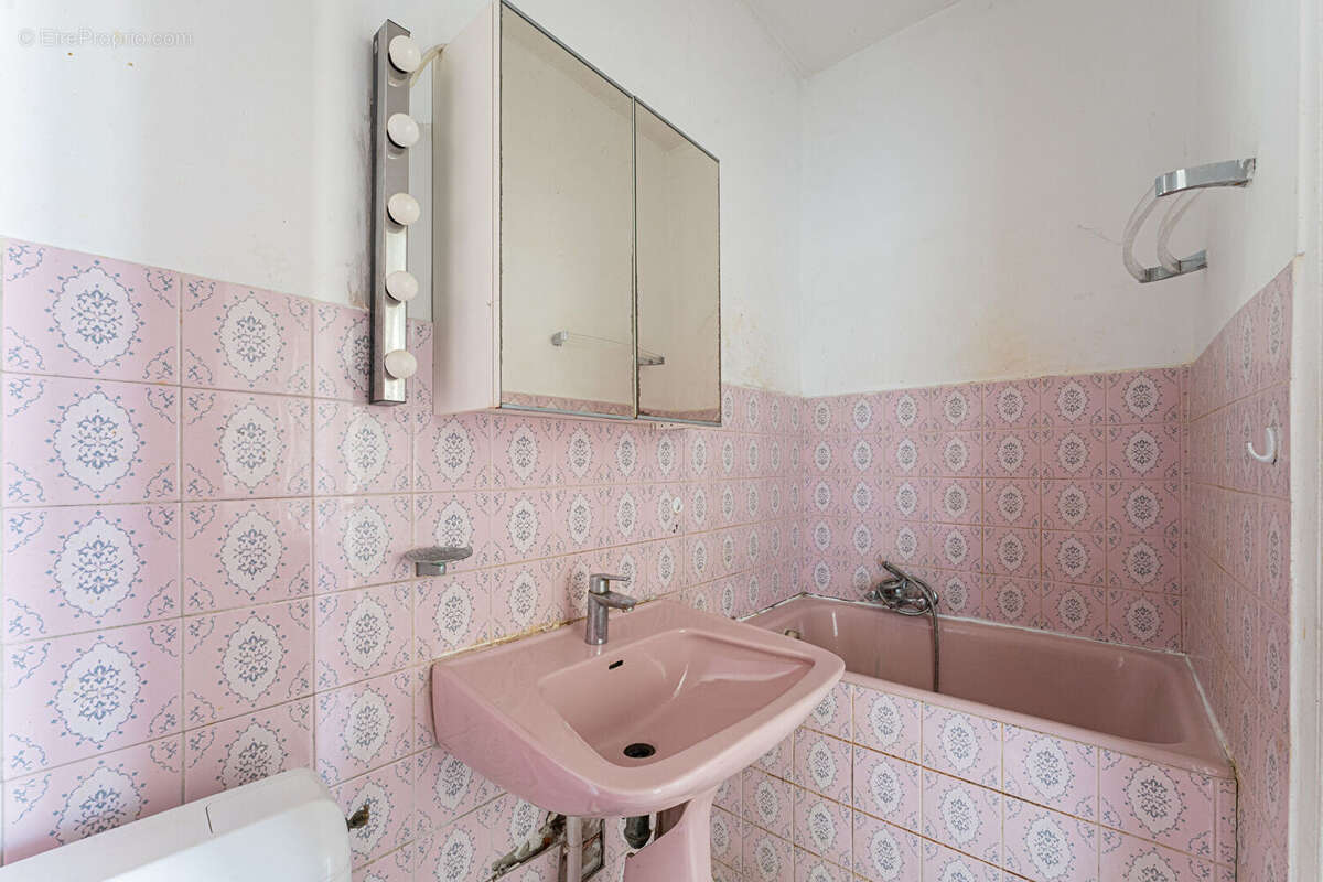 Appartement à MARSEILLE-4E