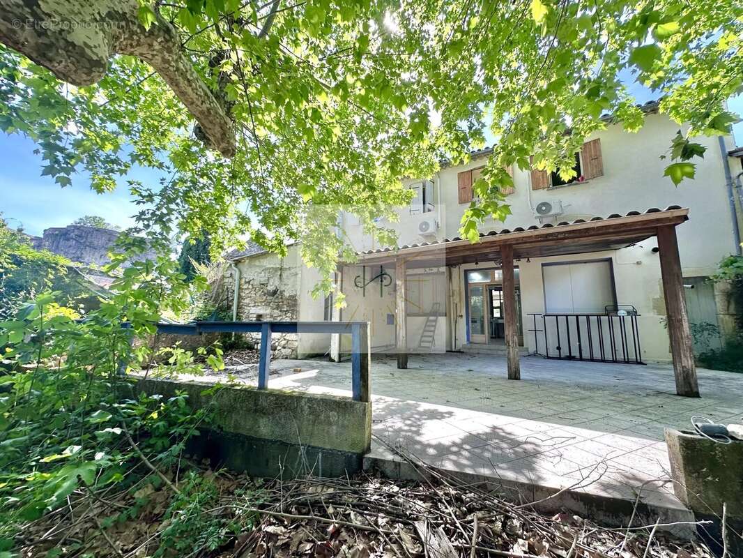 Appartement à VIVIERS