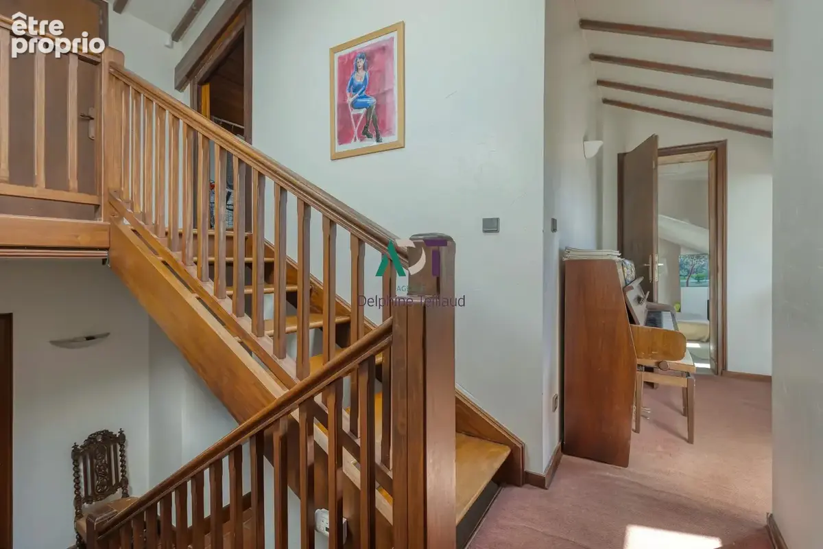 Maison 9 pièces 210 m² à vendre à Saint-Martin-D'uriage (38410) - photo 9