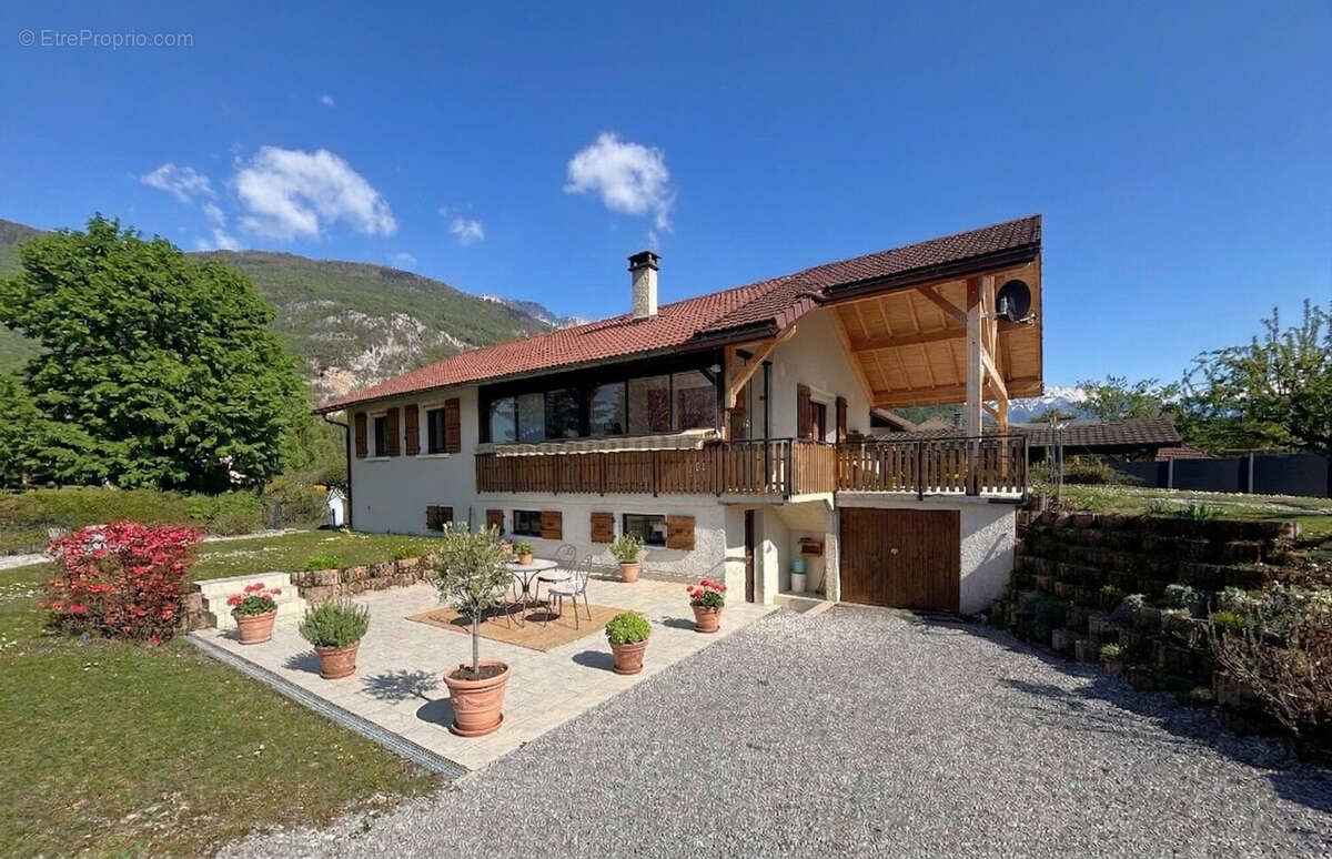 Terrasse T2 - Maison à DOUSSARD