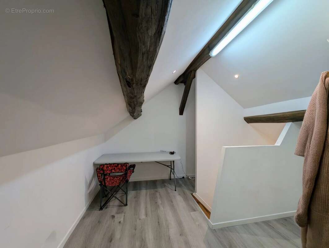 Commerce à LA FERTE-SOUS-JOUARRE