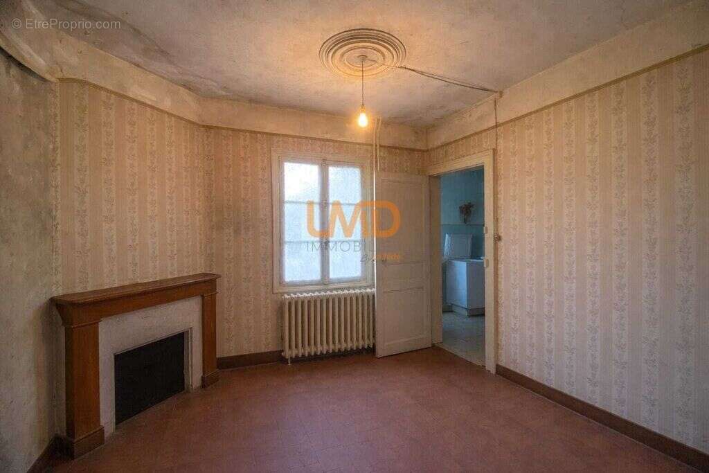 Maison à PEZOU