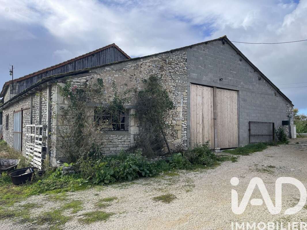 Photo 2 - Maison à SAINT-SECONDIN