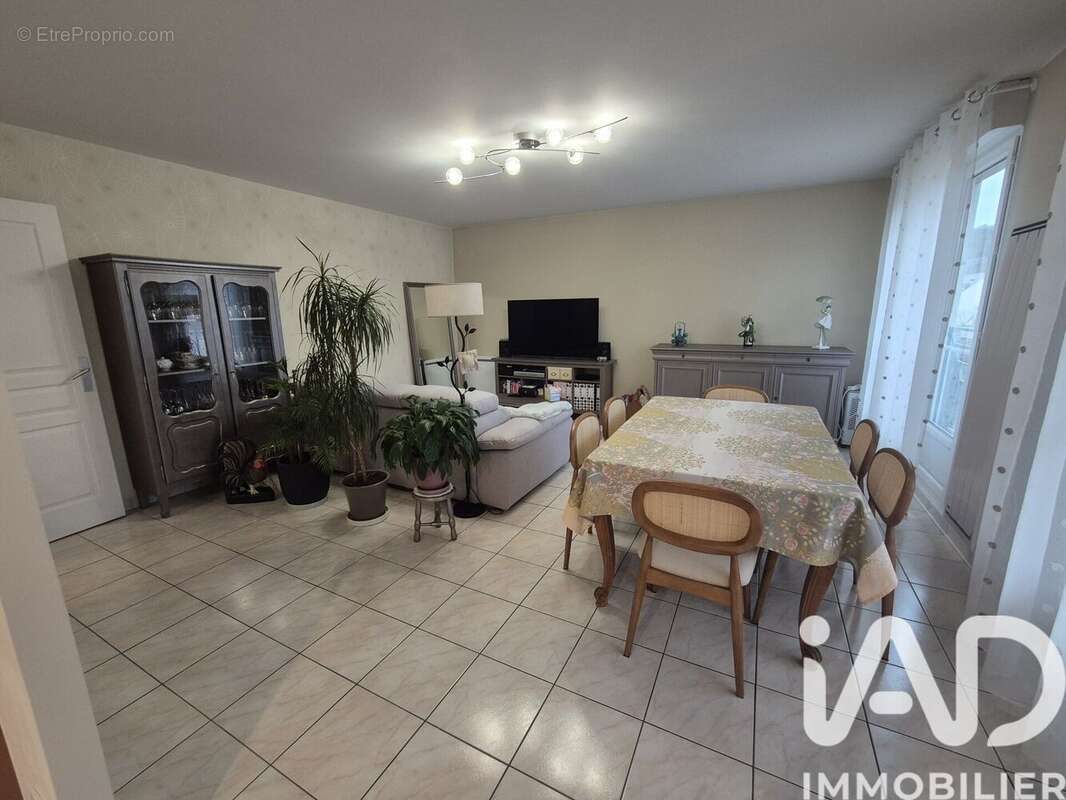 Photo 2 - Appartement à LA FERTE-SOUS-JOUARRE