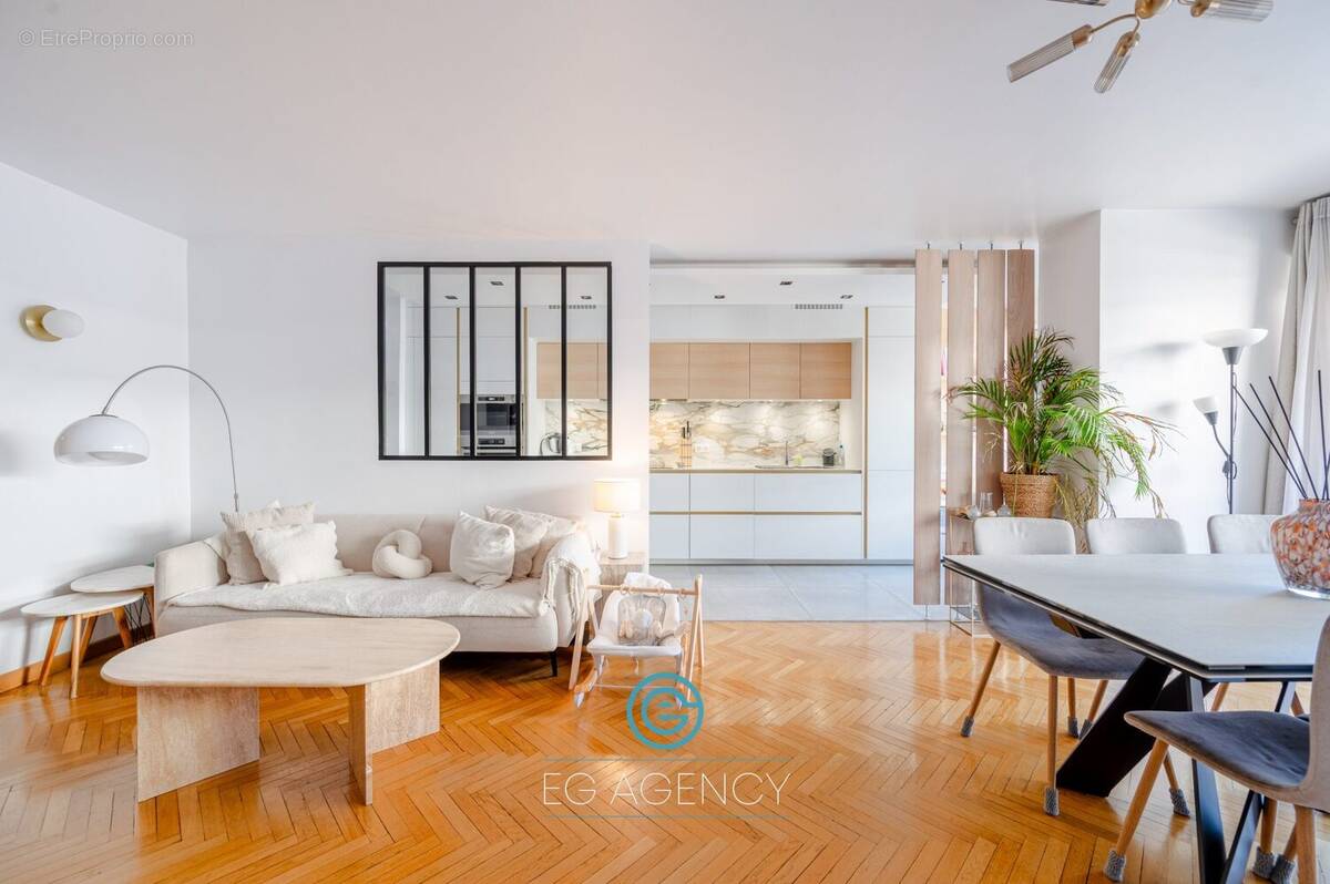 Appartement à MARSEILLE-8E