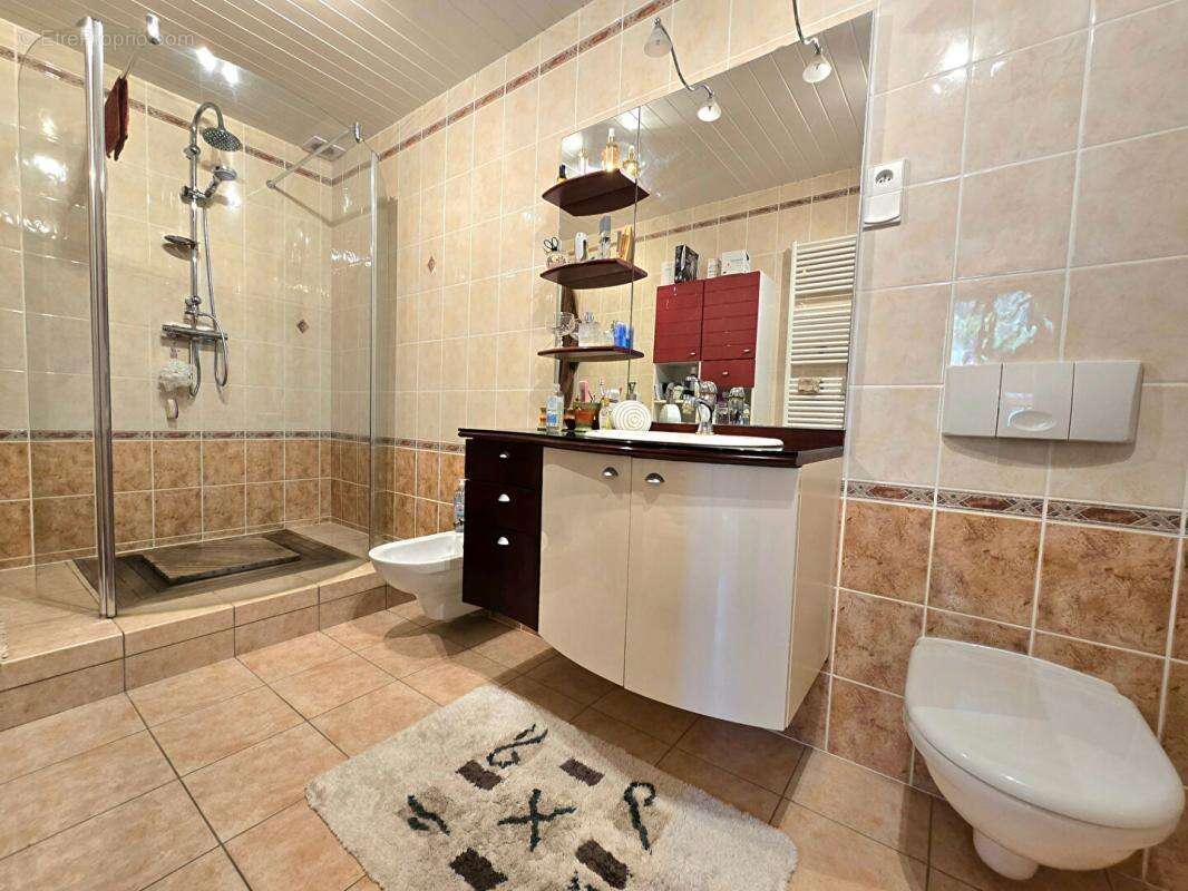 Maison à SAINT-SEURIN-SUR-L&#039;ISLE