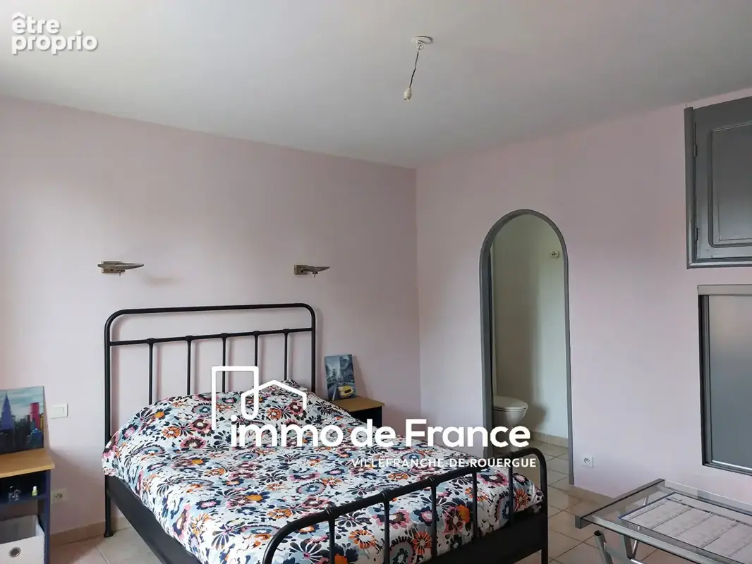 Maison de ville 108.25m² - Centre-ville, garage, terrasse et cour - photo 5