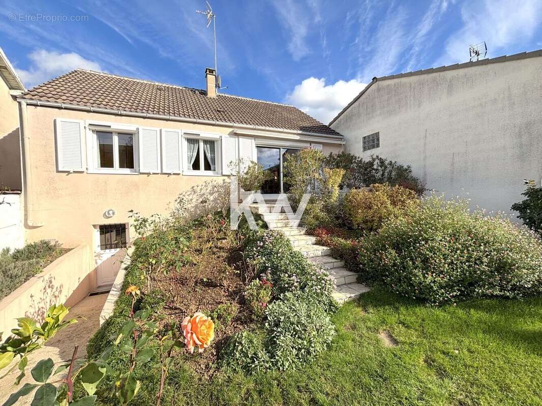 Maison à CORBEIL-ESSONNES