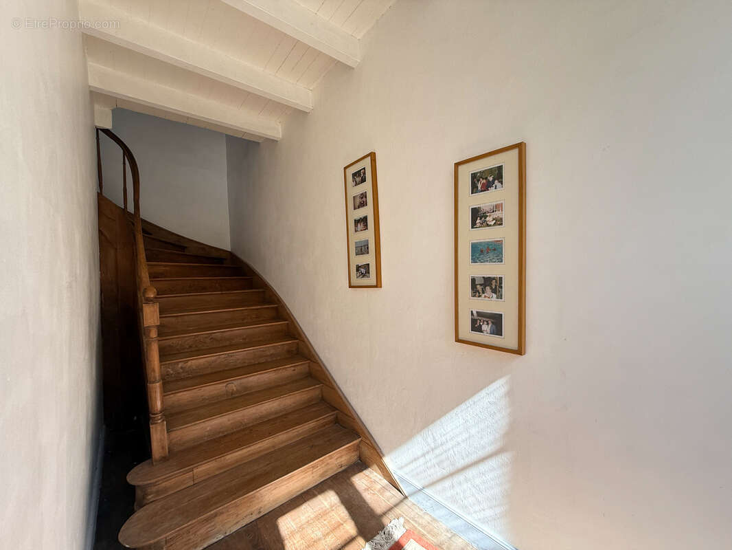 Maison à SAINT-QUANTIN-DE-RANCANNE