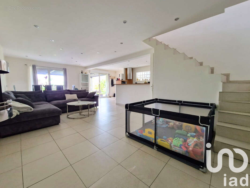 Photo 8 - Maison à JUZIERS