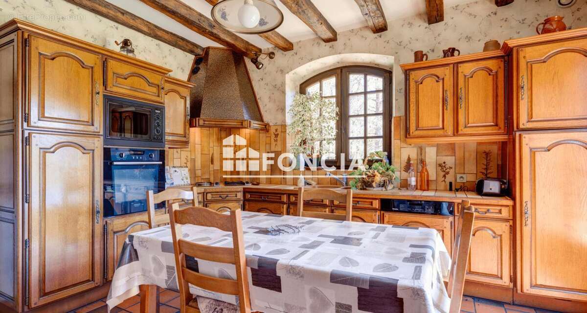 Maison à COULOUNIEIX-CHAMIERS