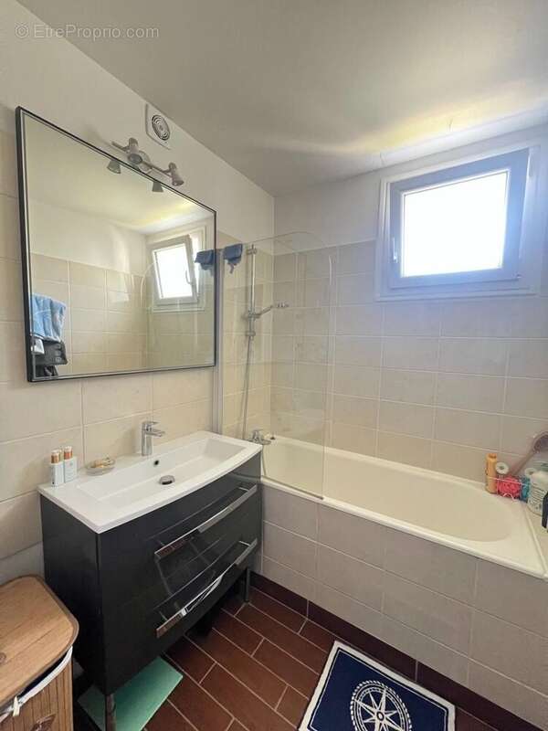 Appartement 70 m² à Saint-Maur-Des-Fosses  - photo 7
