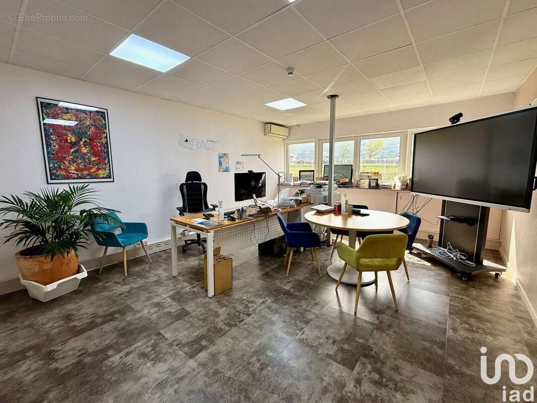 Photo 5 - Commerce à MALATAVERNE