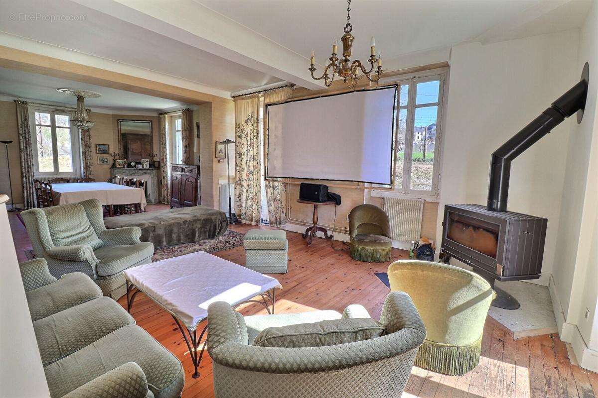 Maison à SAINT-PE-DE-BIGORRE