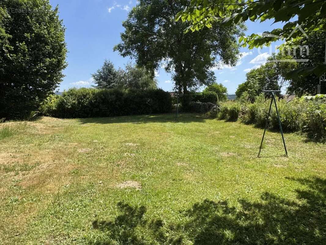 Corps de ferme en pierre rénové avec jardin arboré et dépendances - photo 48