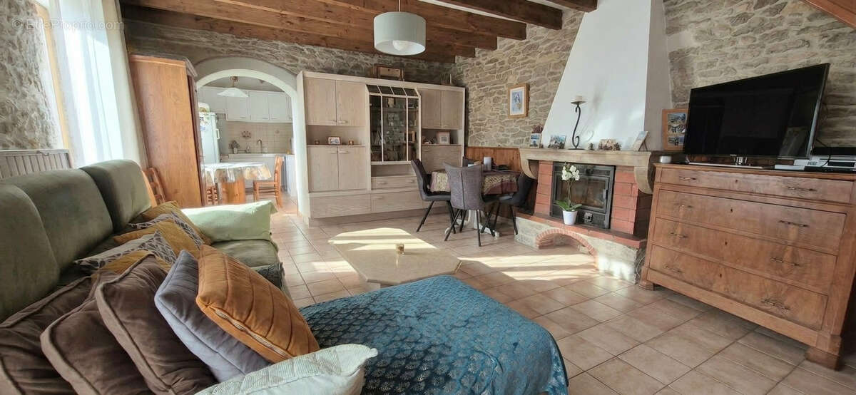 Maison à MONTALIEU-VERCIEU